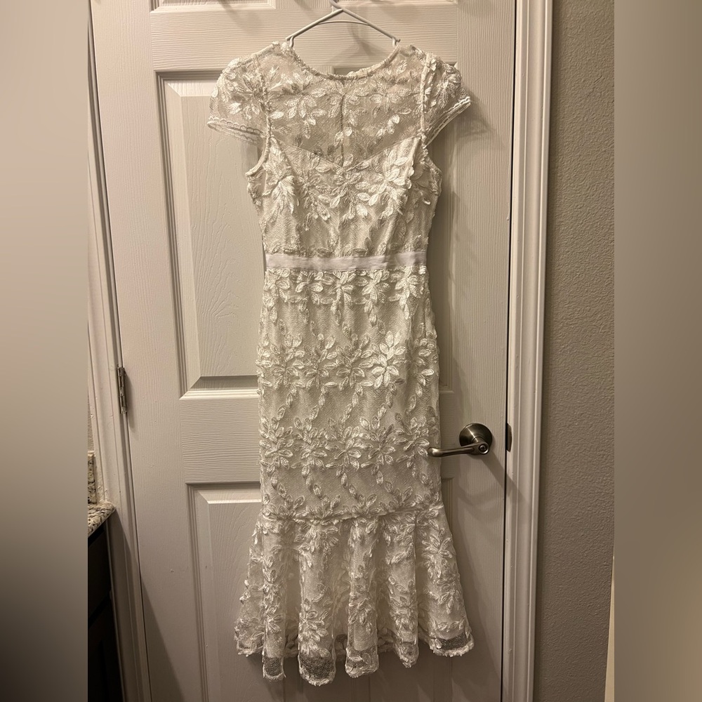 Vici white lace midi dress size XS